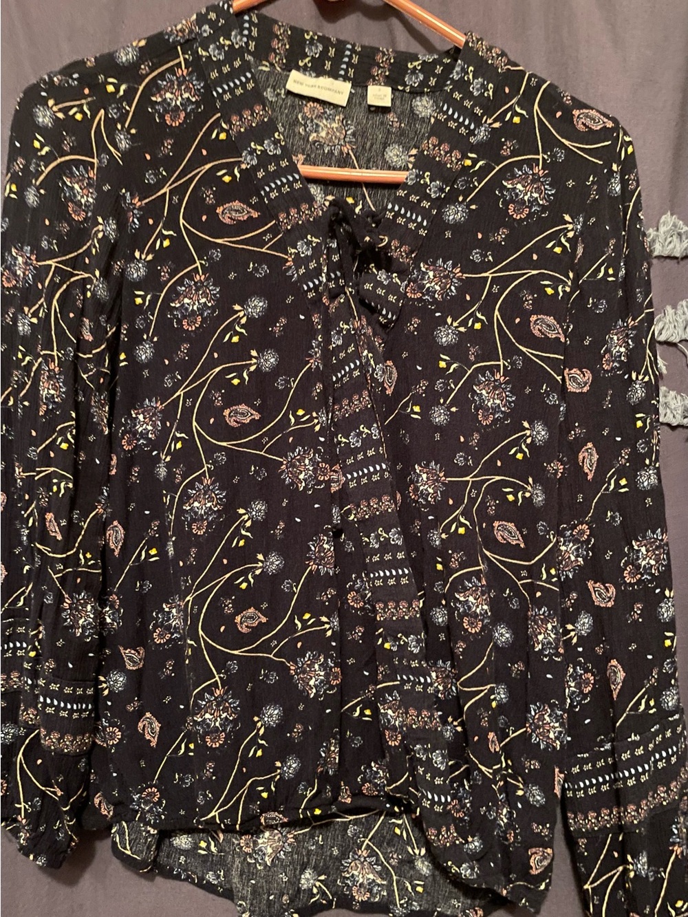 New York & Company Black Floral Tie-Neck Blouse with Yellow Accents